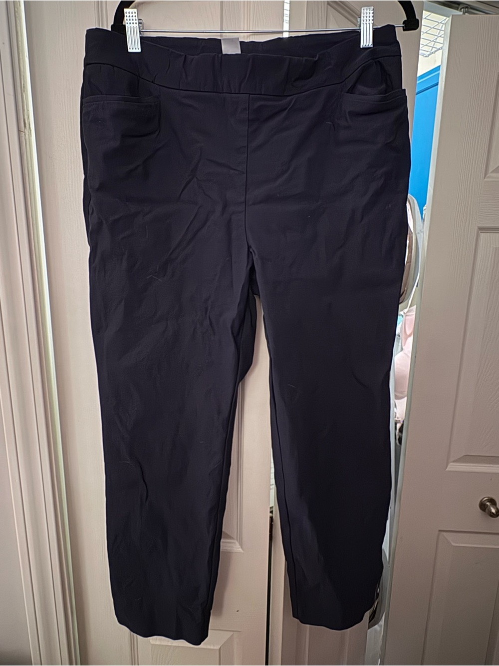 Chicos Women’s navy Stretch dressy Pants, size 2.5
